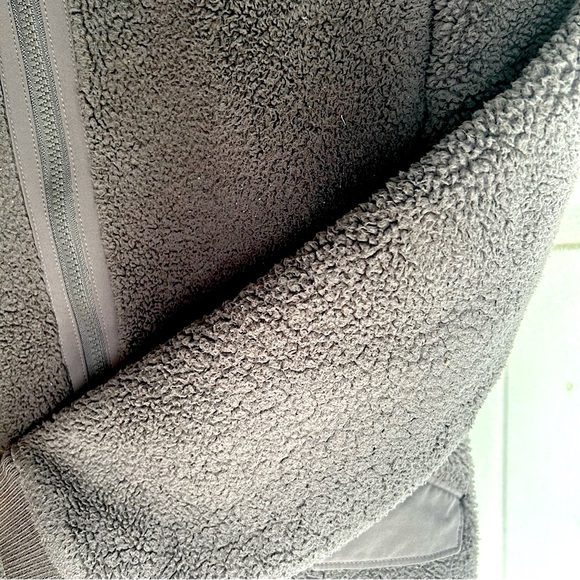 Women’s Campshire Bomber - The North Face - Picture 3 of 4